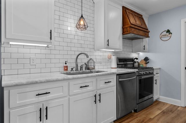 304 Englewood St, Longview, TX 75601