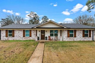 304 Englewood St, Longview, TX 75601