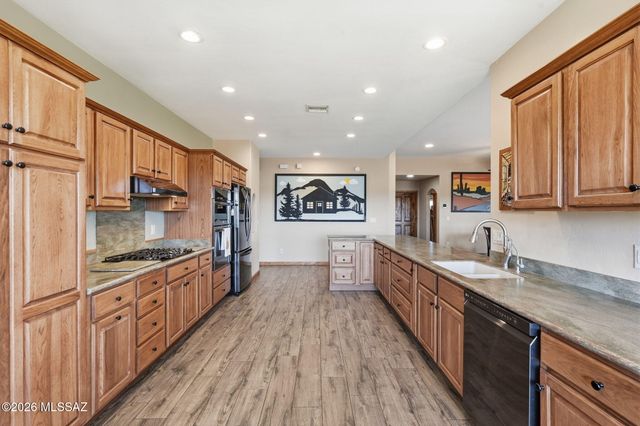 646 E Bent Branch Place, Green Valley, AZ 85614