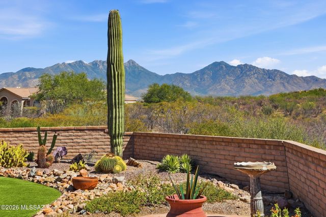 646 E Bent Branch Place, Green Valley, AZ 85614
