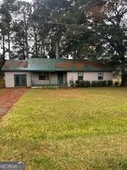 47 Hill Crest Drive, Thomaston, GA 30286