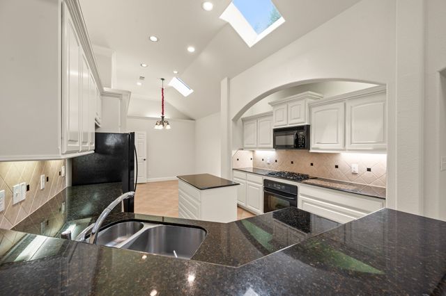 6109 Lake Way, North Richland Hills, TX 76180