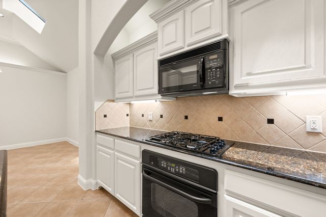 6109 Lake Way, North Richland Hills, TX 76180