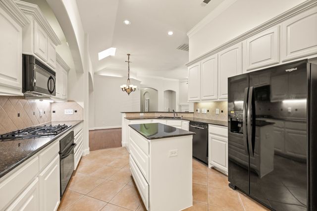 6109 Lake Way, North Richland Hills, TX 76180