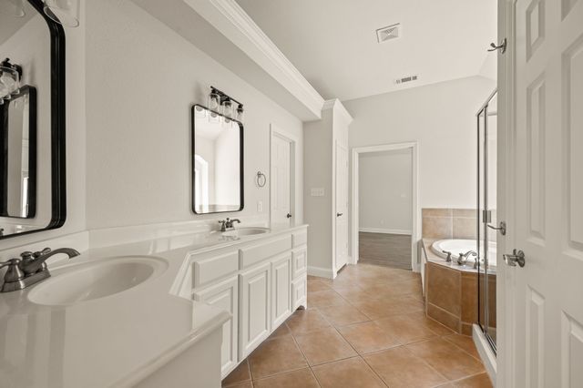 6109 Lake Way, North Richland Hills, TX 76180