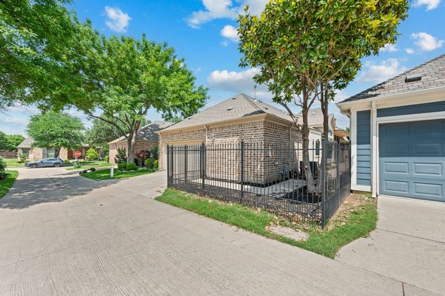 6109 Lake Way, North Richland Hills, TX 76180