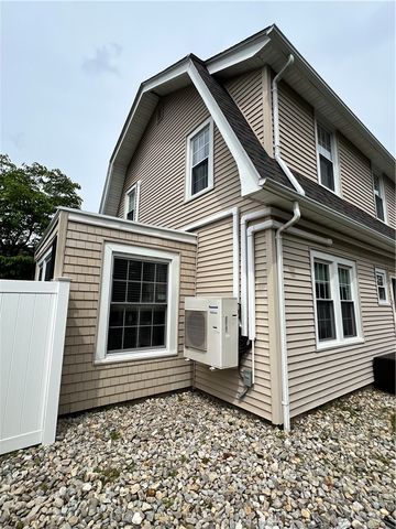 21 Euston Avenue, Cranston, RI 02910