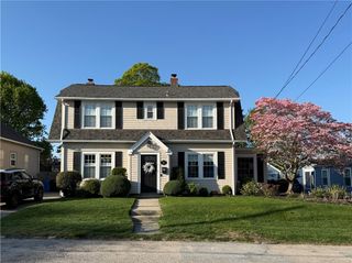 21 Euston Avenue, Cranston, RI 02910