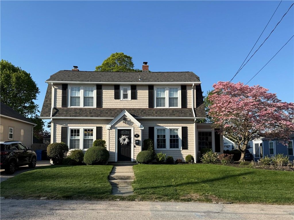 21 Euston Avenue, Cranston, RI 02910