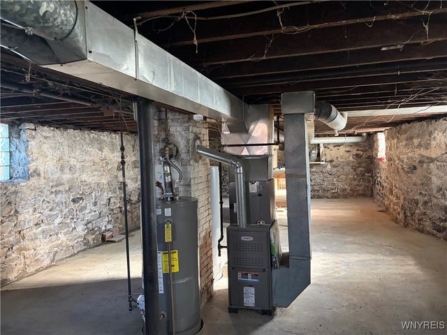 18 Stephenson Avenue, West Seneca, NY 14224