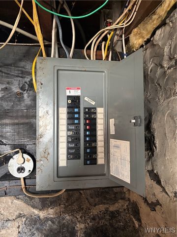 18 Stephenson Avenue, West Seneca, NY 14224