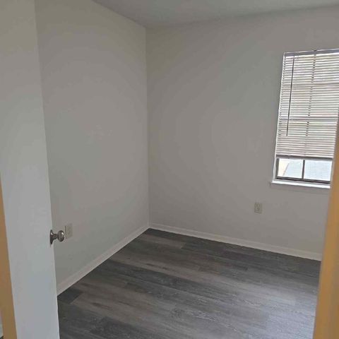 90 6Th Avenue 4, Shalimar, FL 32579