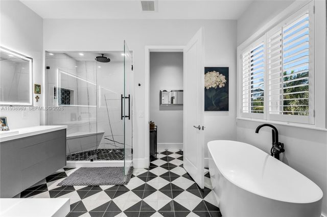 4819 University Drive 4819, Coral Gables, FL 33146