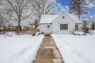 4579 N 105th STREET, Wauwatosa, WI 53225