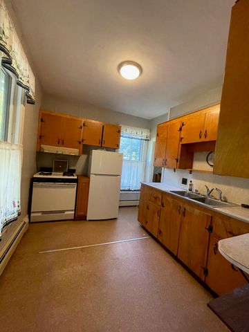 207 River Road, Cambridge, VT 05444