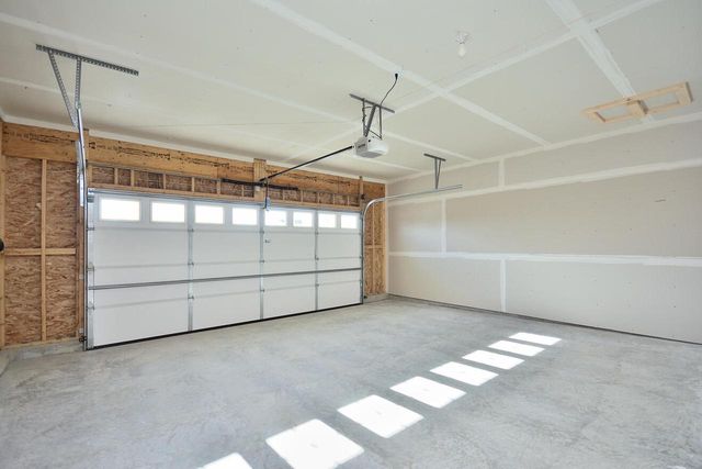 N53W19798 Kingair DRIVE, Menomonee Falls, WI 53051