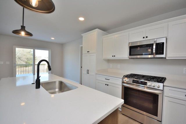 N53W19798 Kingair DRIVE, Menomonee Falls, WI 53051