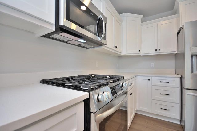 N53W19798 Kingair DRIVE, Menomonee Falls, WI 53051