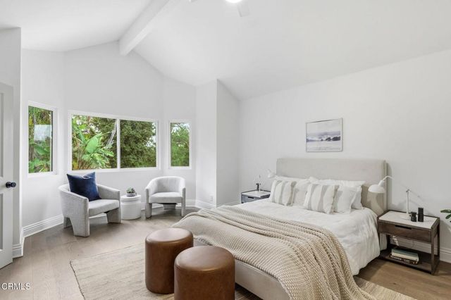 947 Golden Crest Avenue, Thousand Oaks, CA 91320