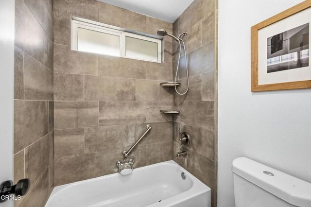 947 Golden Crest Avenue, Thousand Oaks, CA 91320