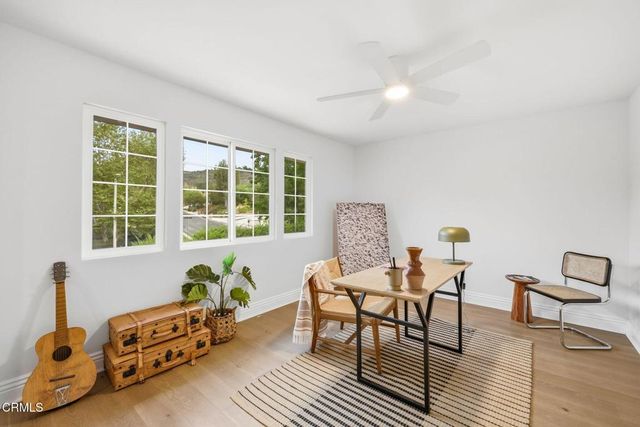 947 Golden Crest Avenue, Thousand Oaks, CA 91320