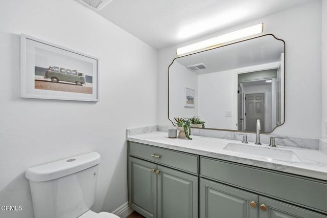 947 Golden Crest Avenue, Thousand Oaks, CA 91320