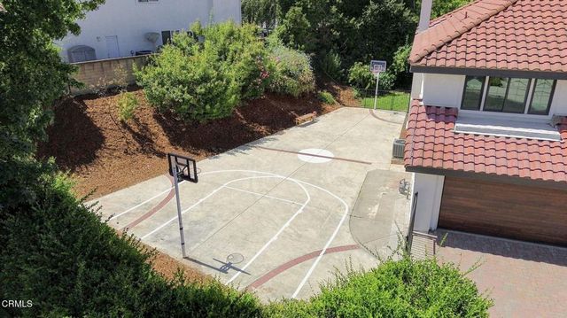 947 Golden Crest Avenue, Thousand Oaks, CA 91320