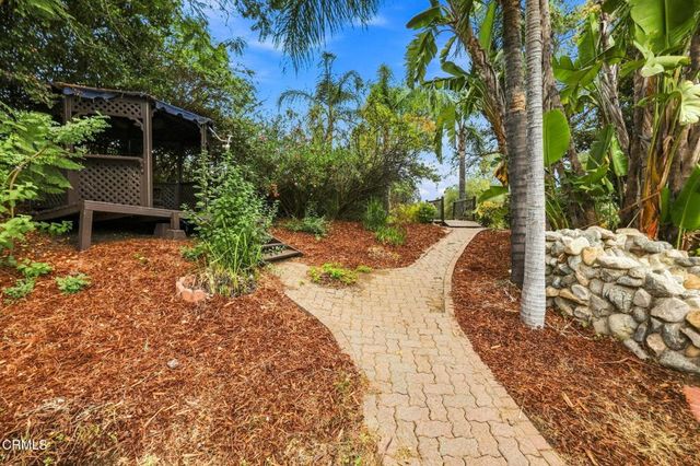 947 Golden Crest Avenue, Thousand Oaks, CA 91320