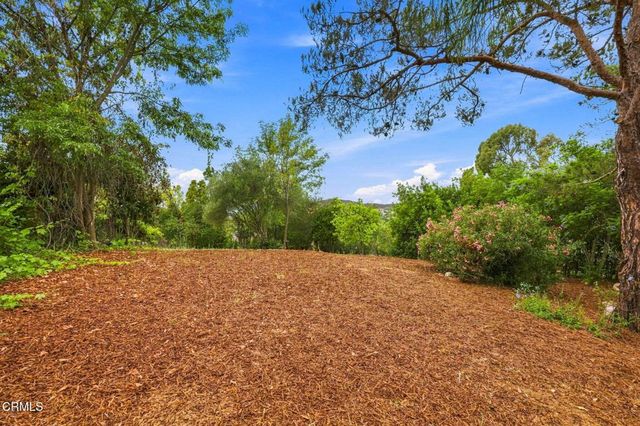 947 Golden Crest Avenue, Thousand Oaks, CA 91320