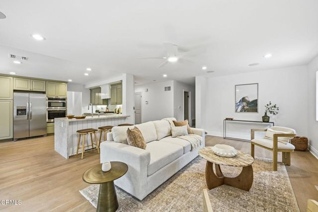 947 Golden Crest Avenue, Thousand Oaks, CA 91320