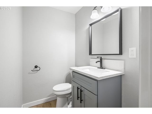 2013 Ne ROBERTS Ct, Gresham, OR 97030