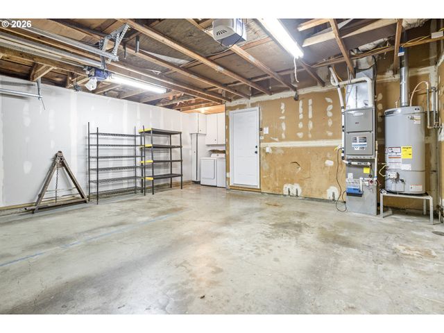 2013 Ne ROBERTS Ct, Gresham, OR 97030