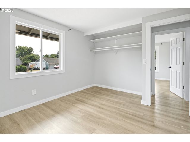 2013 Ne ROBERTS Ct, Gresham, OR 97030