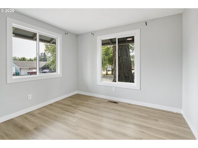 2013 Ne ROBERTS Ct, Gresham, OR 97030
