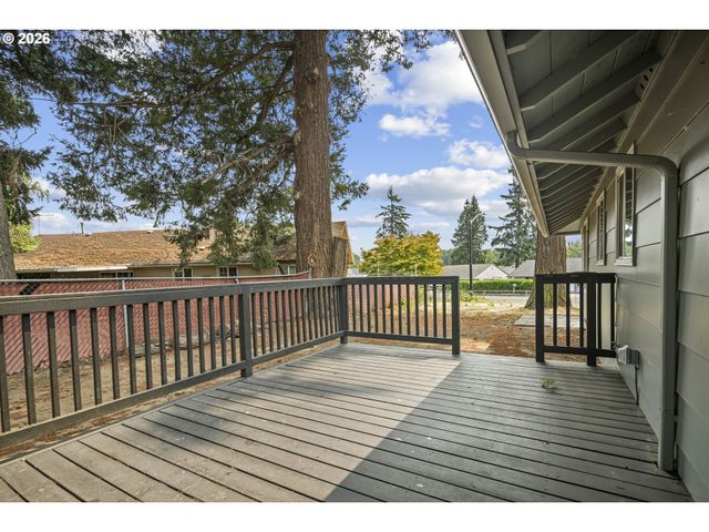 2013 Ne ROBERTS Ct, Gresham, OR 97030