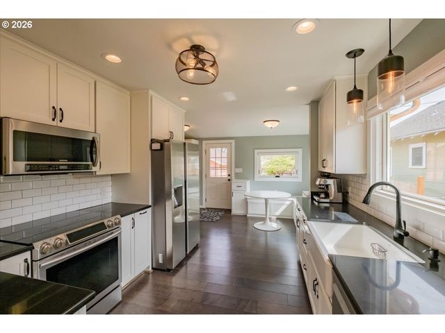 1905 Se DIVISION St, Portland, OR 97202