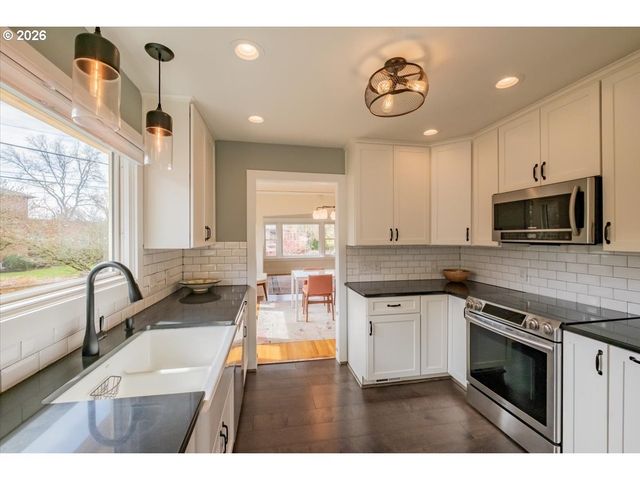 1905 Se DIVISION St, Portland, OR 97202