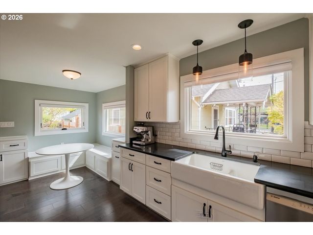 1905 Se DIVISION St, Portland, OR 97202