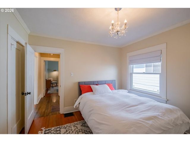 1905 Se DIVISION St, Portland, OR 97202