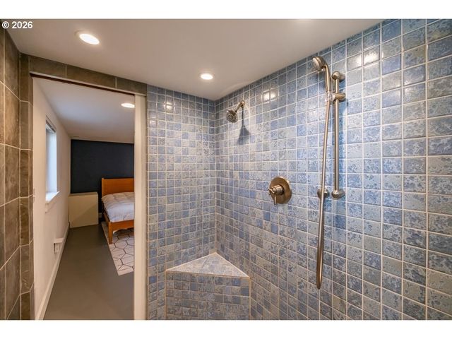 1905 Se DIVISION St, Portland, OR 97202