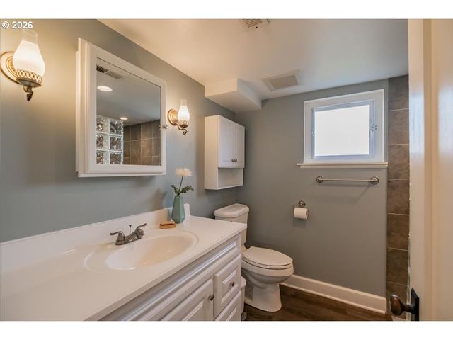 1905 Se DIVISION St, Portland, OR 97202