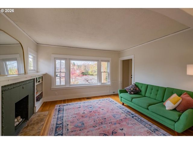 1905 Se DIVISION St, Portland, OR 97202