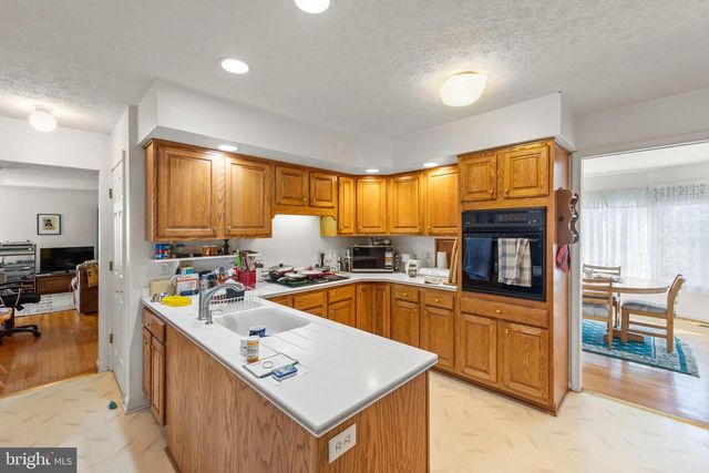 100 WINNS CIR, Winchester, VA 22602