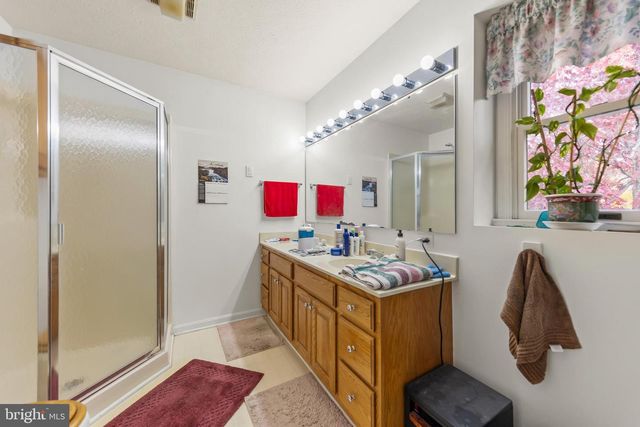 100 WINNS CIR, Winchester, VA 22602