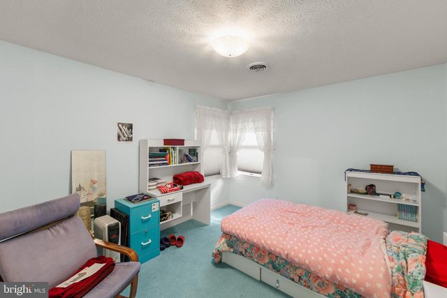 100 WINNS CIR, Winchester, VA 22602