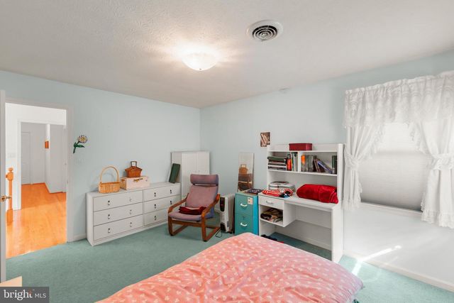 100 WINNS CIR, Winchester, VA 22602