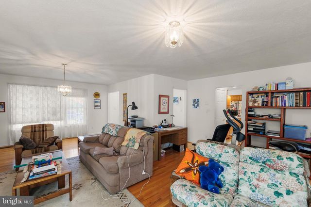 100 WINNS CIR, Winchester, VA 22602