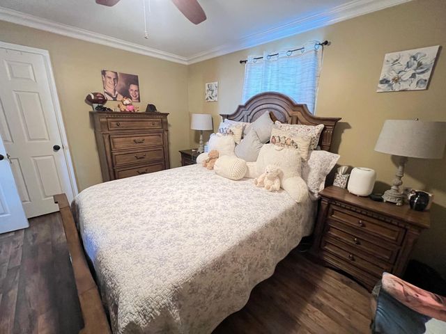 201 BEECHVIEW DR, Clifton, TN 38425