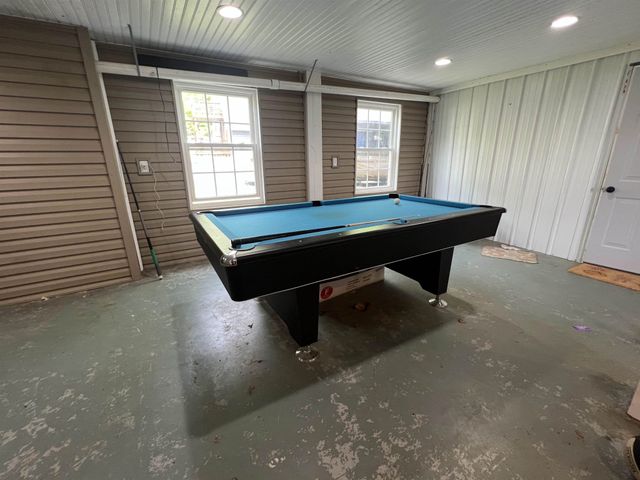 201 BEECHVIEW DR, Clifton, TN 38425