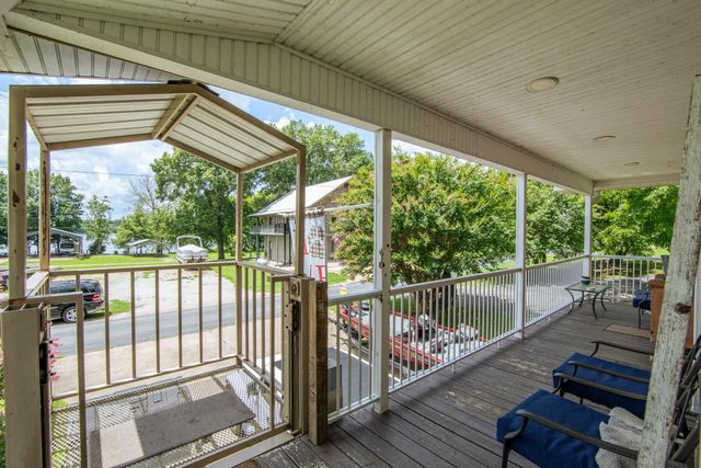 201 BEECHVIEW DR, Clifton, TN 38425